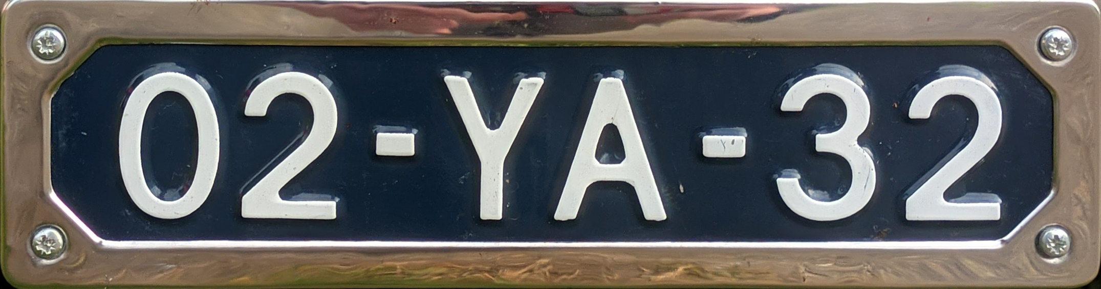 02-YA-32